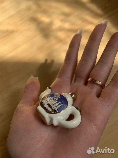 Статуэтка фарфор