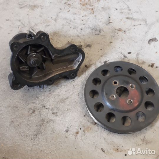 Помпа (водяной насос) 4G13 4G18 Мицубиси Лансер 9