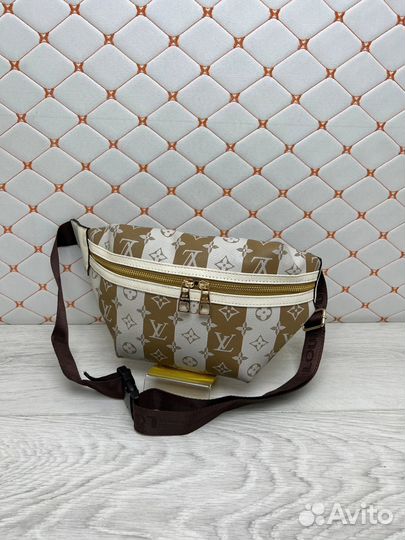 Сумка Louis Vuitton на пояс