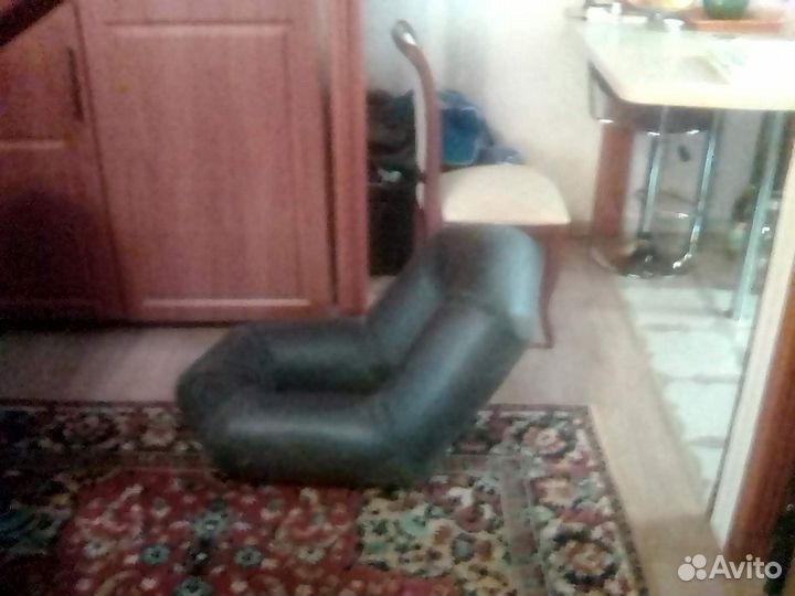 Надувное кресло в лодку