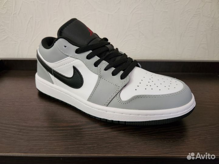 Кроссовки Nike Air Jordan 1 Low Smoke,Размер41