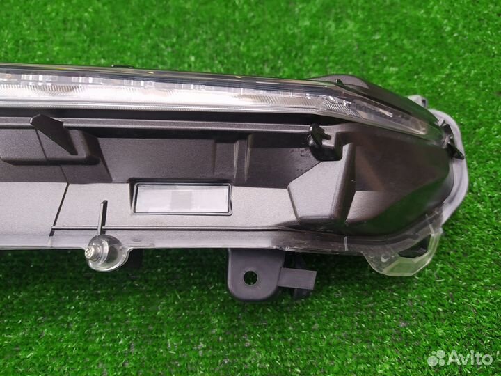 Указатель поворота левый Lexus NX