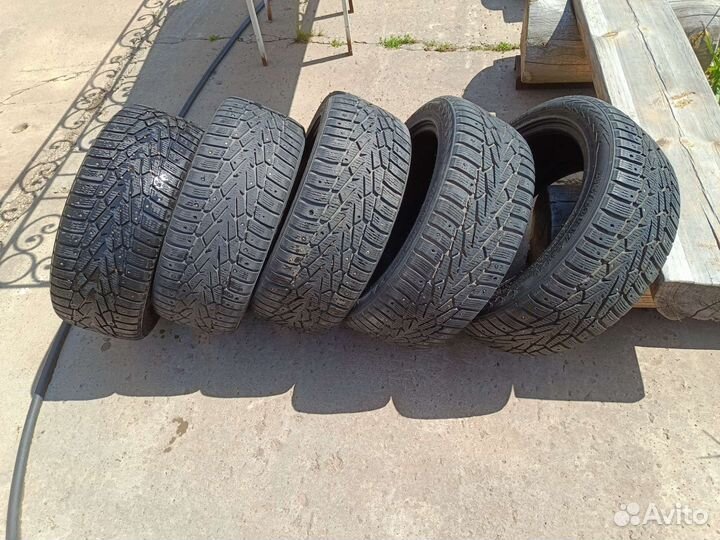 Nokian Tyres Hakkapeliitta 7 215/50 R17