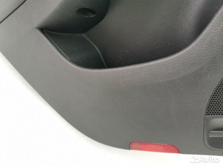 Обшивка двери задняя левая Volkswagen Jetta NF 1.6
