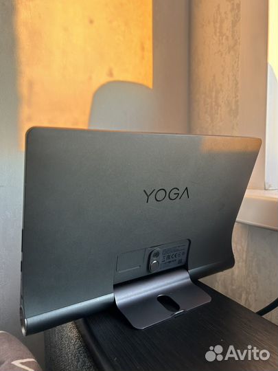 Планшет Lenovo yoga