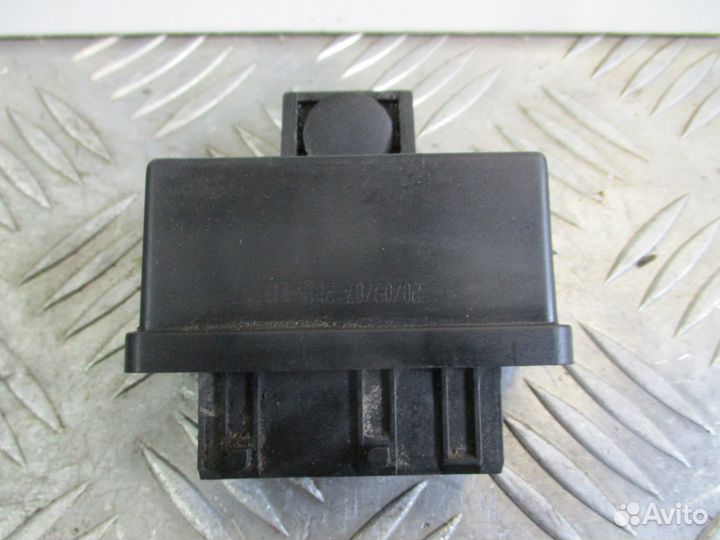 Реле бензонасоса Citroen C4 2007г TU5 NFU 1.6