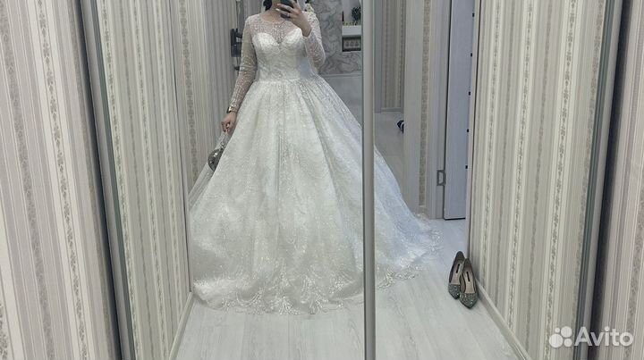 Свадебное платье