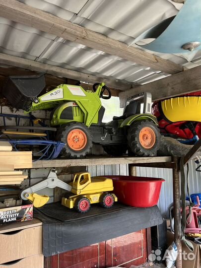 Продам трактор детский claas с педалями