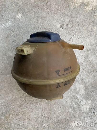 Расширительный бачок VAG 1H0121407