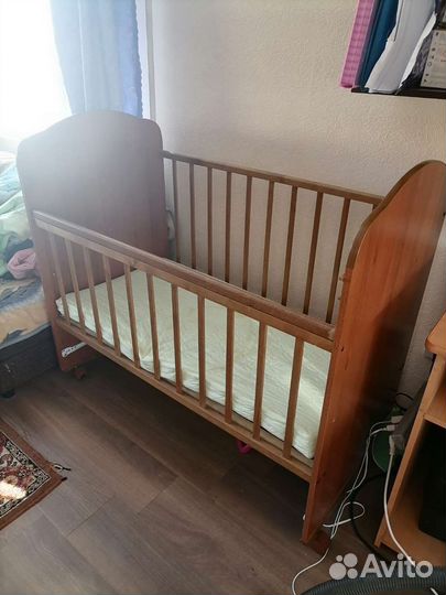 Детская кроватка