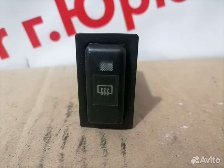 Кнопка обогрева заднего стекла Toyota Tercel