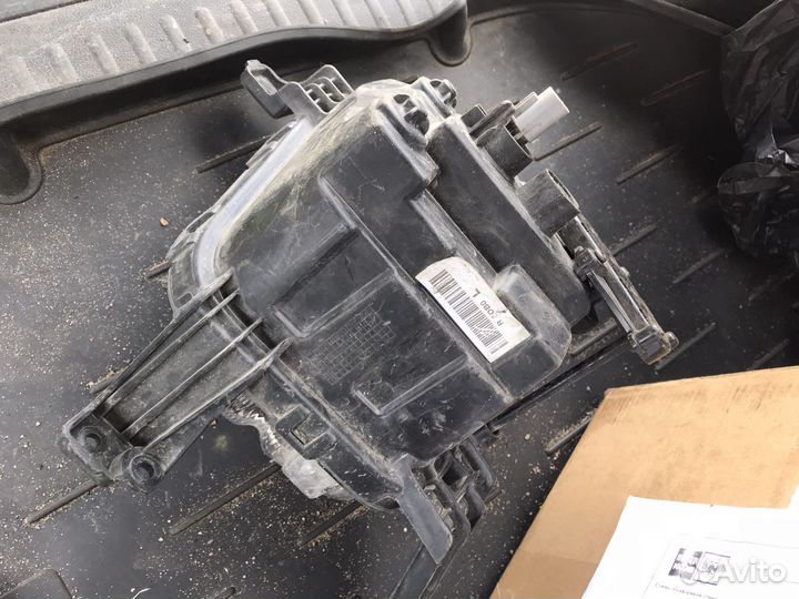 Противотуманный фонарь KIA Sorento Prime