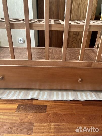 Детская кроватка с матрасом