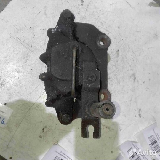 Суппорт передний правый Volkswagen Passat