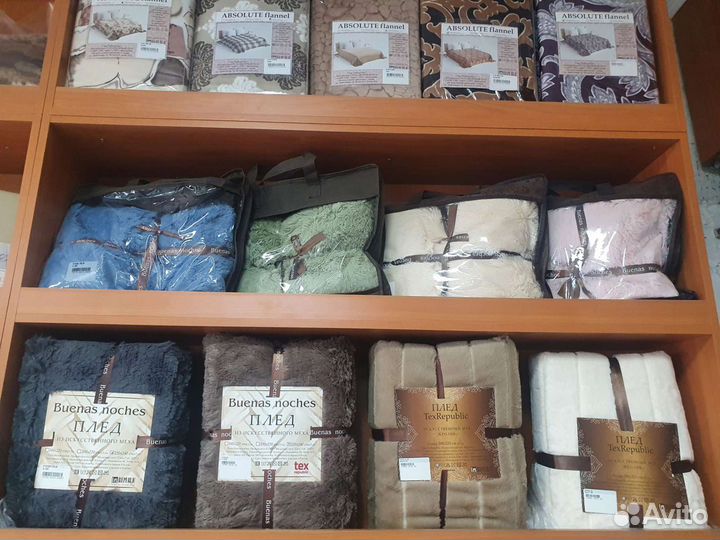 Постельное бельё,пледы