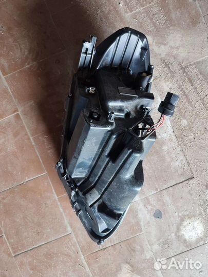 Фара Ford Mustang 2019