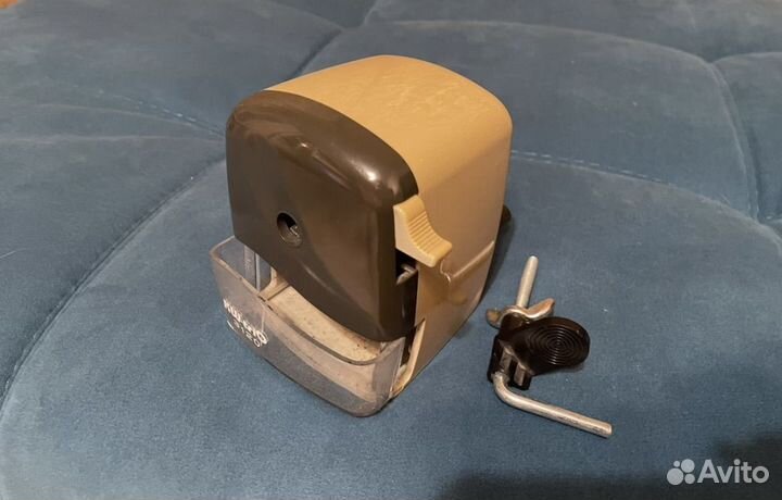 Канцелярские принадлежности