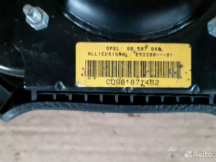 Подушка безопасности водителя Опель Вектра Б