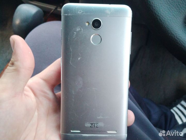ZTE Blade V7 Lite, 2/16 ГБ