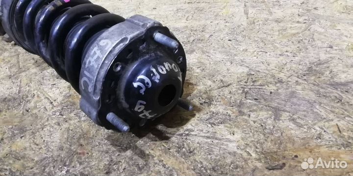 Амортизатор передний Volkswagen Touareg 2 2012