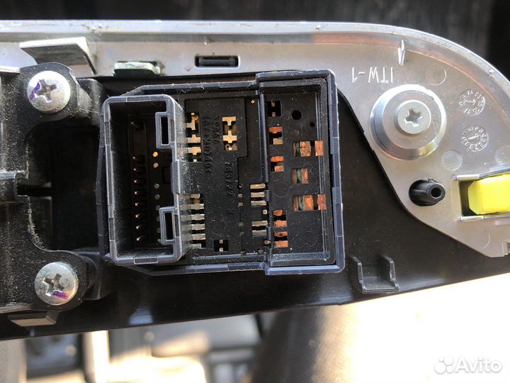 Блок управления стеклоподъёмника Камри 50 кузов