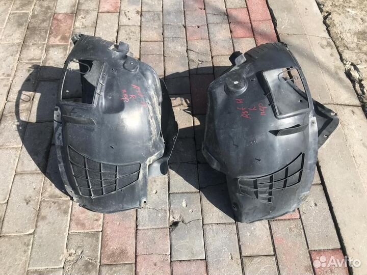 Подкрылок перен Opel Astra H