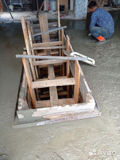 Бригада строителей