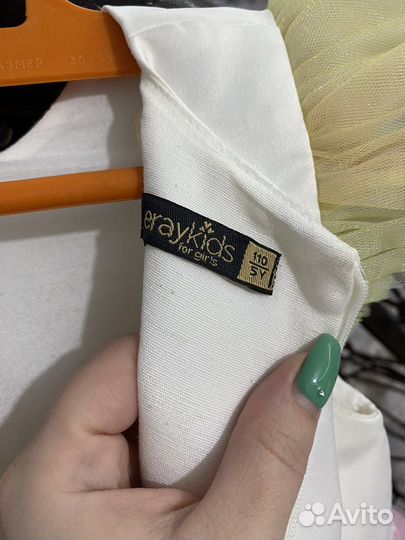 Платье праздничное на девочку 110 пышное