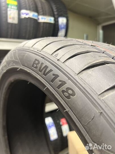 Bearway BW118 245/40 R19 и 275/35 R19 125T