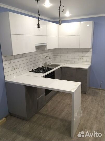 Кухонный гарнитур. Кухня с барной стойкой ксп:2784