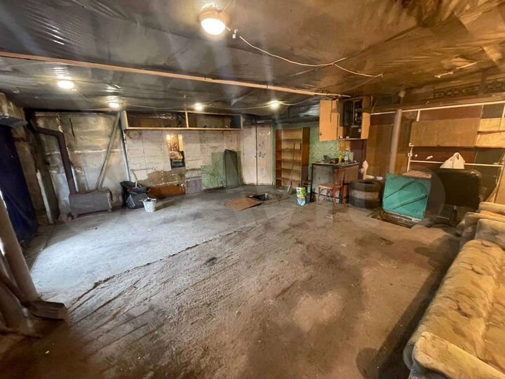 Гараж, > 30 м²