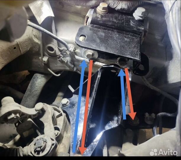 Левая опора кпп Лада Веста для рено кпп(JH3, JR5)