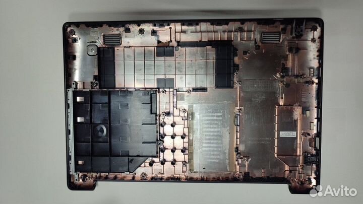 Ноутбук Asus X553M в разбор