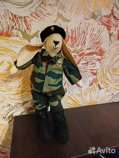 Заяц Тильда -подарок на 23 февраля