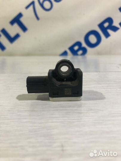 Датчик удара боковой ford mondeo 4 рест 2.0 мт сед