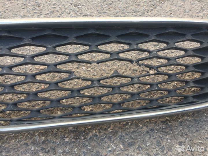 Решетка радиатора Ford Focus 2016