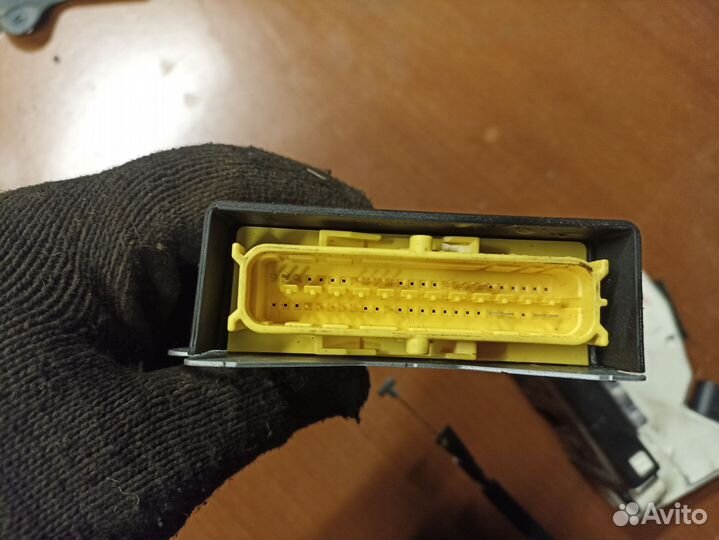 Блок srs Skoda Fabia 2 рестайлинг