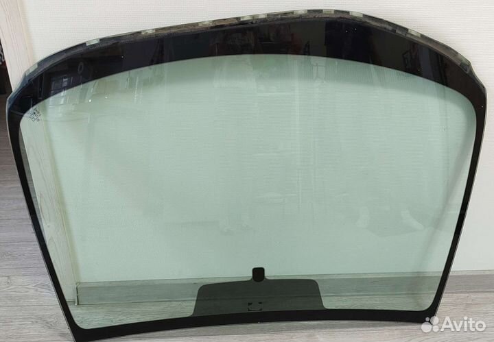 Лобовое стекло Mazda 3 2010 оригинал