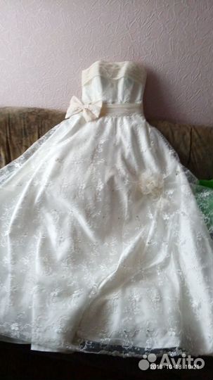 Свадебное платье