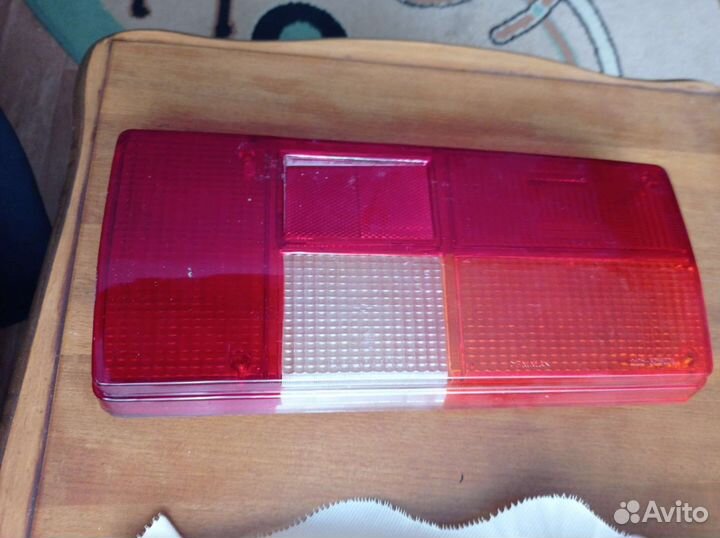 Плафон задних огней сигналов