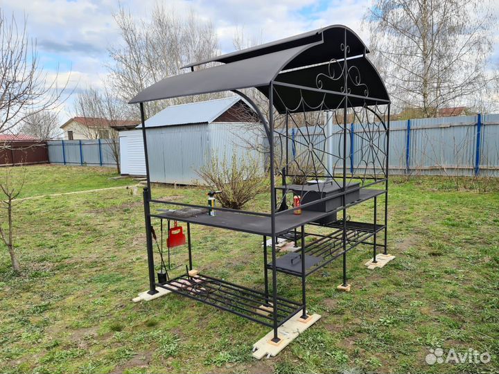 Беседка с мангалом