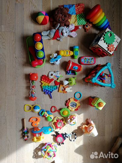 Игрушки для малыша пакетом