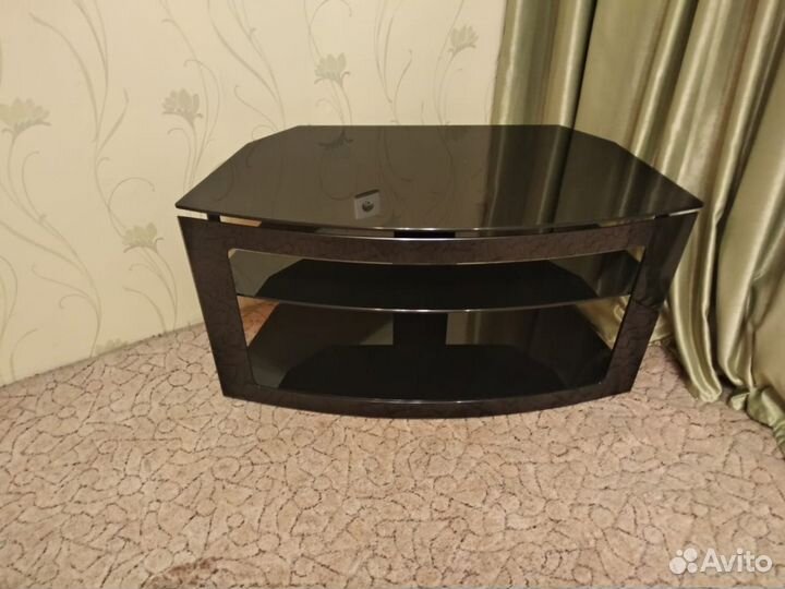 Тумба под телевизор