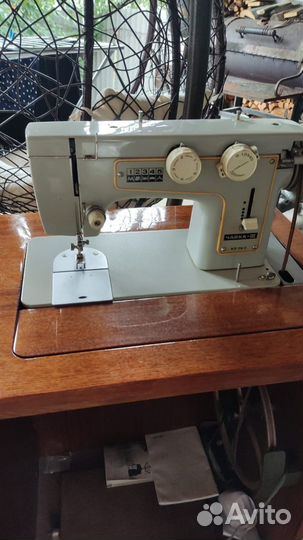 Швейная машина Чайка 3