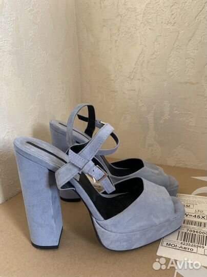 Босоножки zara новые
