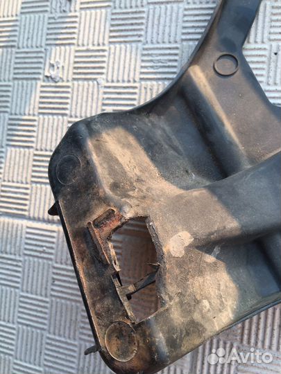 Кронштейн заднего бампера carisma рест