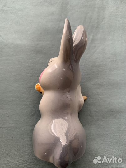 Сувенир Зайчик с морковкой