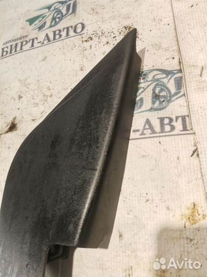 Накладка уголок передней правой двери Nissan Qashqai I (2006—2010)