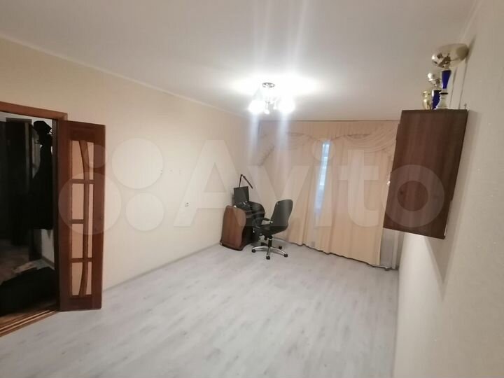 2-к. квартира, 50 м², 5/5 эт.
