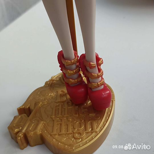 Кукла Ever After High Эппл Уайт